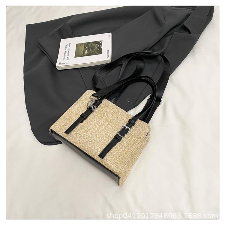 

2025 new portable woven tote bag summer vacation style large capacity straw bag fashion wide shoulder strap messenger bag чёрный