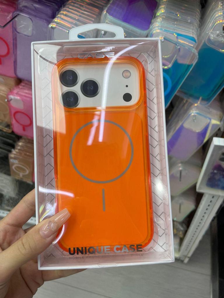 iPhone 17 Pro Max Transparent Magnetic Anti-Fall Case