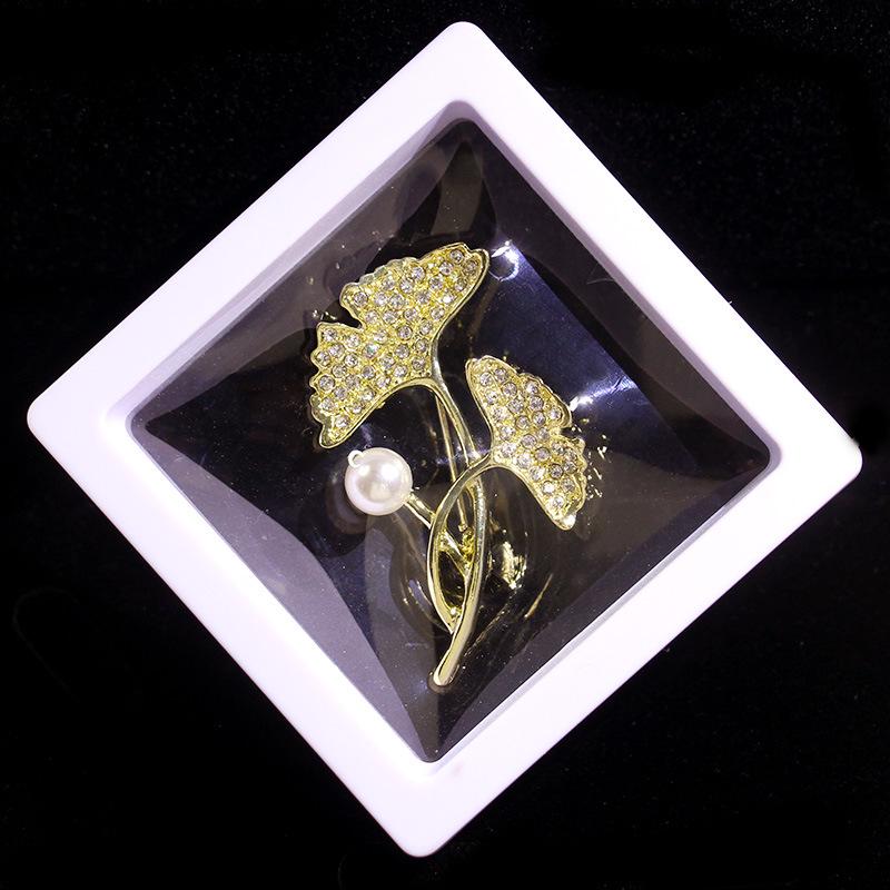 Exquisite Pearl Scarf Buckle: Rhinestone Butterfly Brooch & Bow
