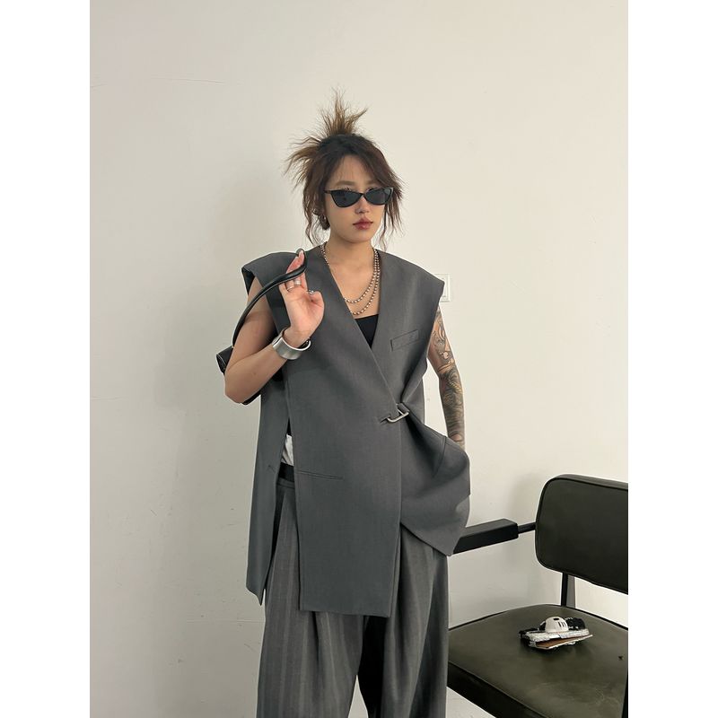 

INS Stylish Profile Collarless Vest Suit Vest Grey S