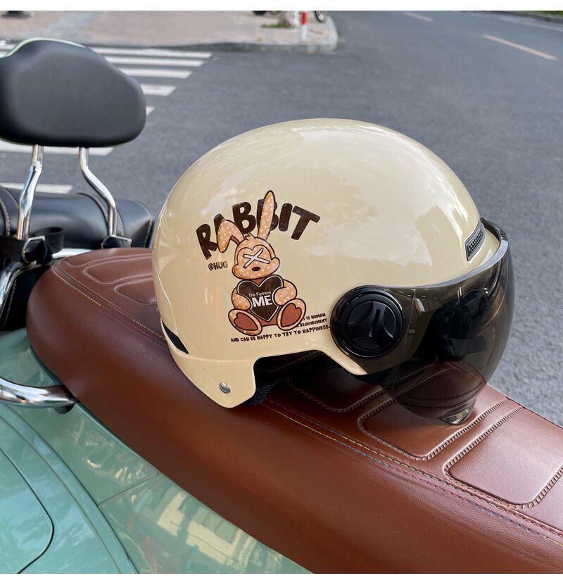 3C Certified All-Season Unisex Electric Scooter & Motorcycle Helmet with Sun Protection