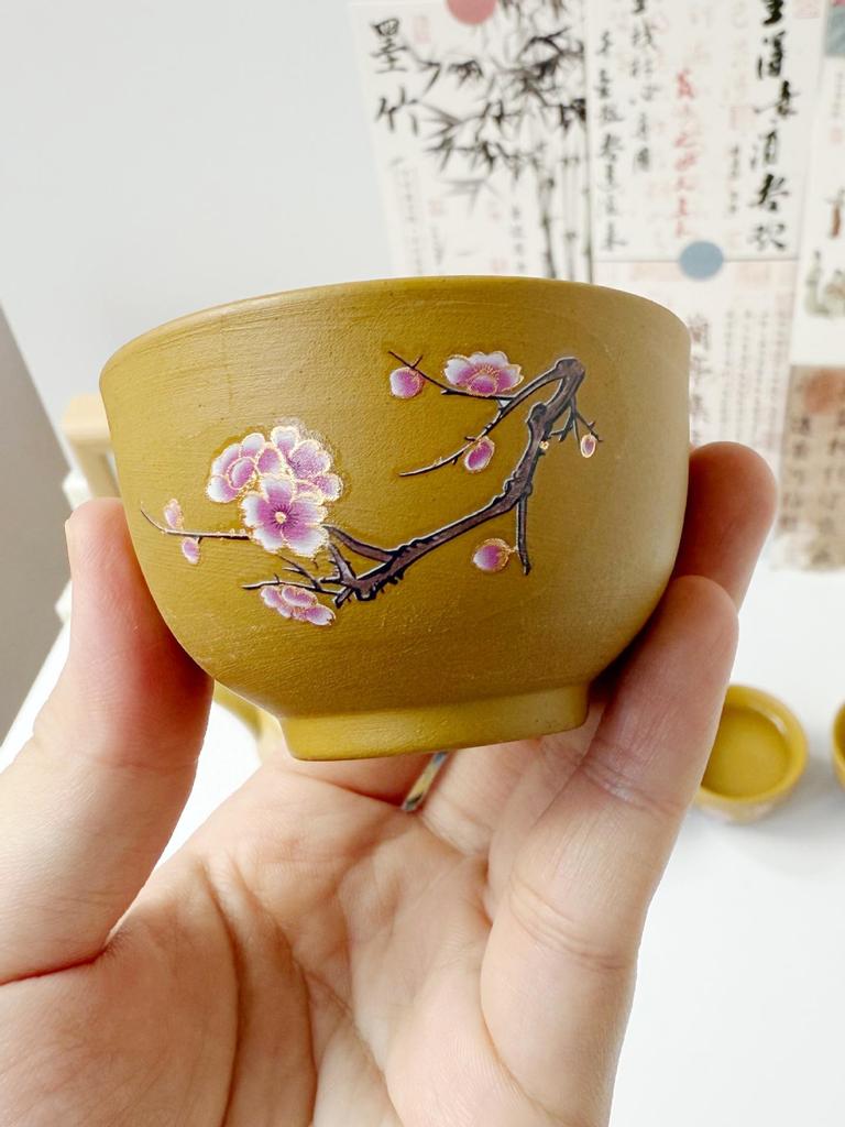 Handmade Yellow Duan Ni Zisha Teapot - Magpie & Plum Blossom Design, Large Capacity, Heat-Responsive Color Change, Xishi Style