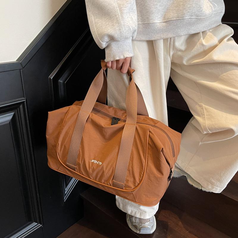 

Yoga fitness cloth bag new portable outdoor activities daily commute shoulder messenger bag коричневый