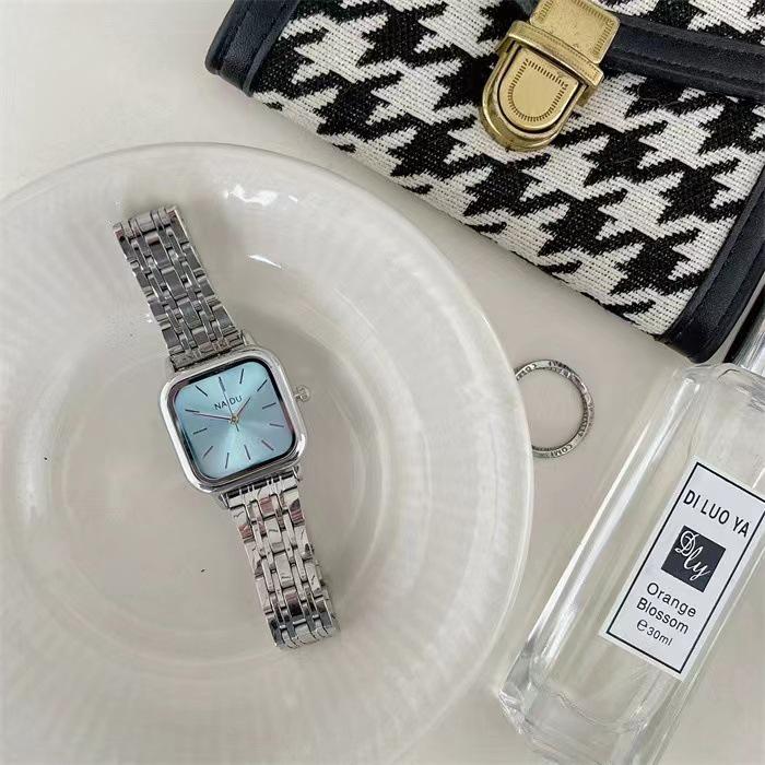 New Fashion Square Dial Ladies' Quartz Watch with Steel Band – Versatile and High-End