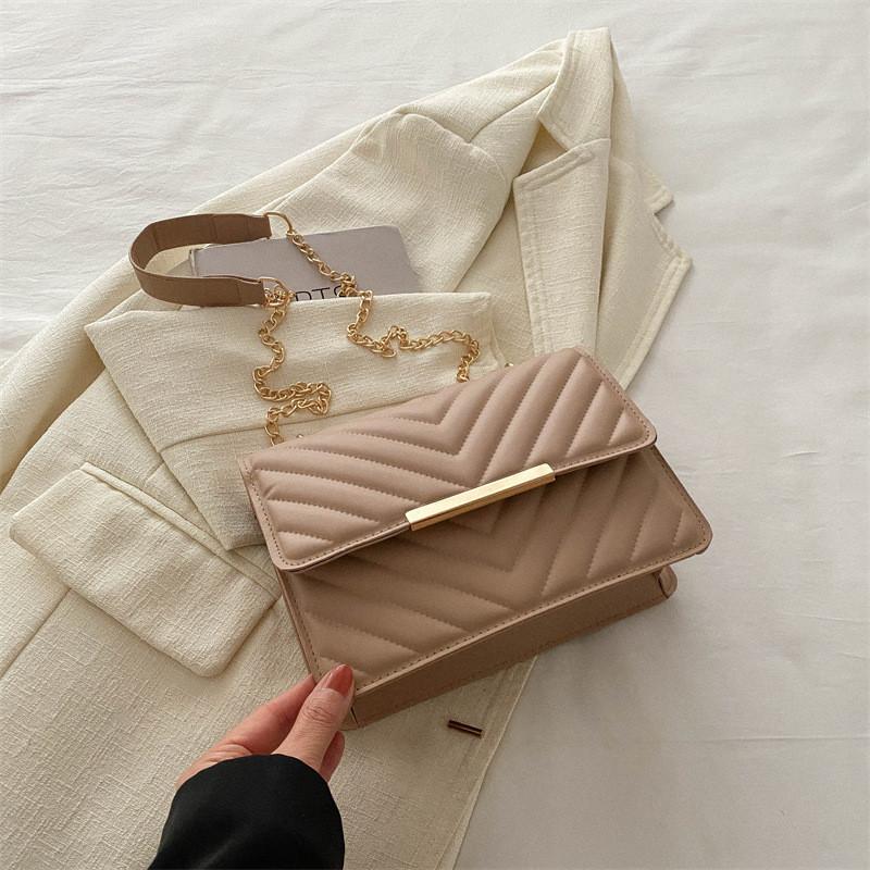 Fashionable And Chic Summer Women's Small Shoulder Bag With Trendy Chain Strap In Multiple Colors