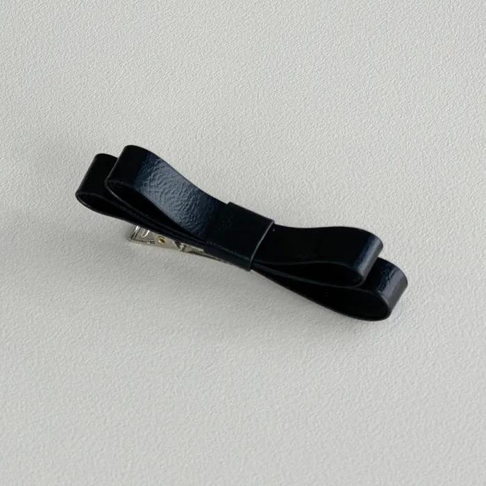 glossy leather hair pin - black