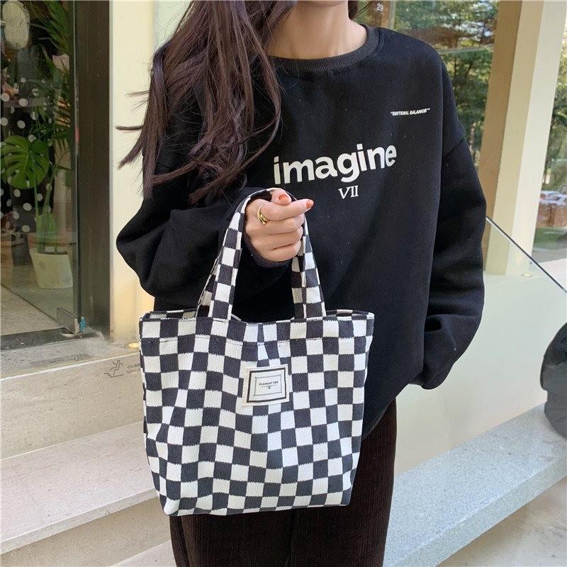 Chic Vintage Plaid Checkered Tote Lunch Bag For Moms Stylish Insulated Carrier