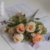 Bouquet Principessa Rosa a 5 Teste Europeo: Centrotavola Floreale Annodato a Mano e Decorazione Floreale Moderna a Parete.