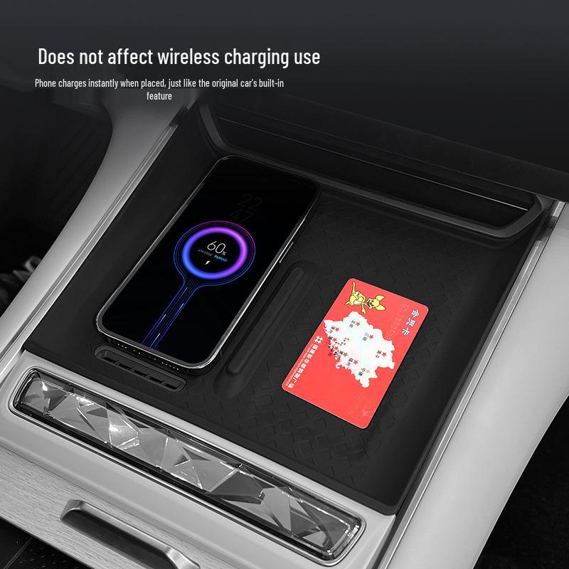 Exeed Sterra ES Kabelloses Laden Silikon Anti-Rutsch-Pad für Mittelkonsolenmodifikationen