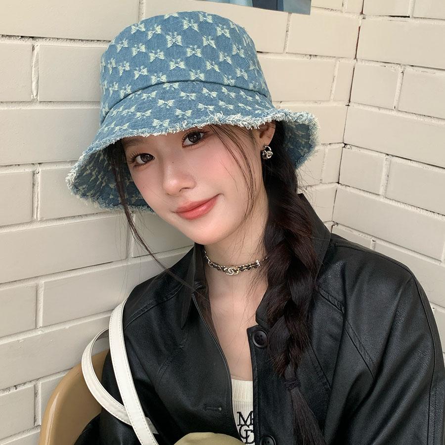 

New bucket hat female sweet and cute embroidered bow basin hat big head circumference showing small face versatile hat adult (56-58cm) світло-синій колір