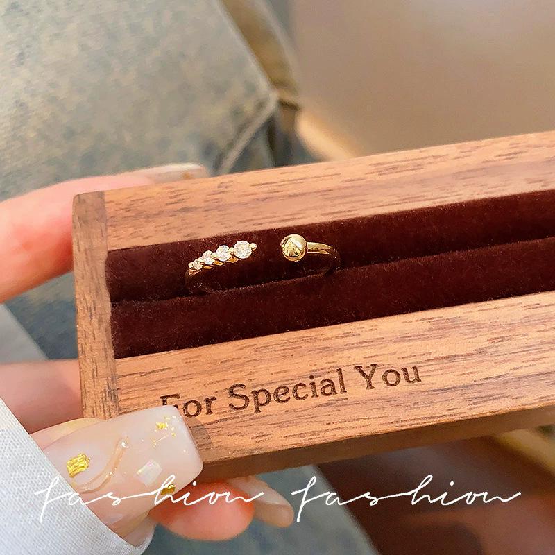 Elegant Butterfly Zircon Silver Ring: Women's High-End Luxury Style Jewelry