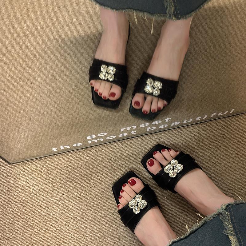 Women Slippers Fashion Square Toe Slippers Beach Flat Sandals Metal Decoration Casual Shoes Home Slides Women Zapatos De Mujer