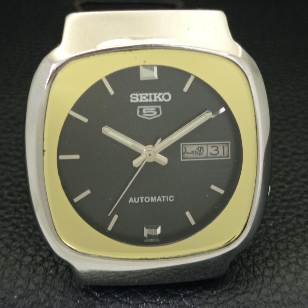 AUTOMATIC VINTAGE SEIKO 5 JAPAN 7009A MENS BLACK COLOR DIAL WATCH A702361-5 R124-a702361