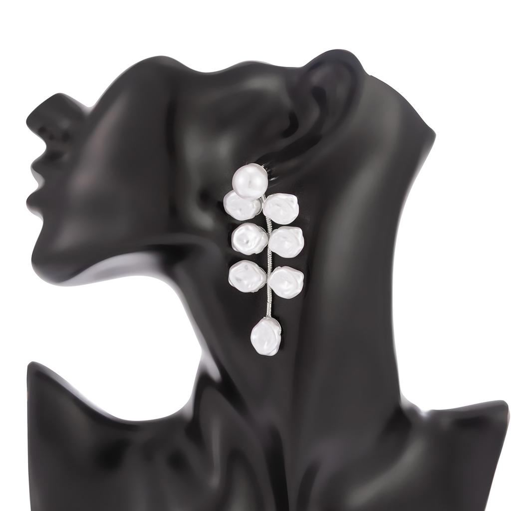 Design Sense High-end Geometric Round Drop Ball Earrings Sweet Style Imitation Pearl Leaf Shape Earrings Women