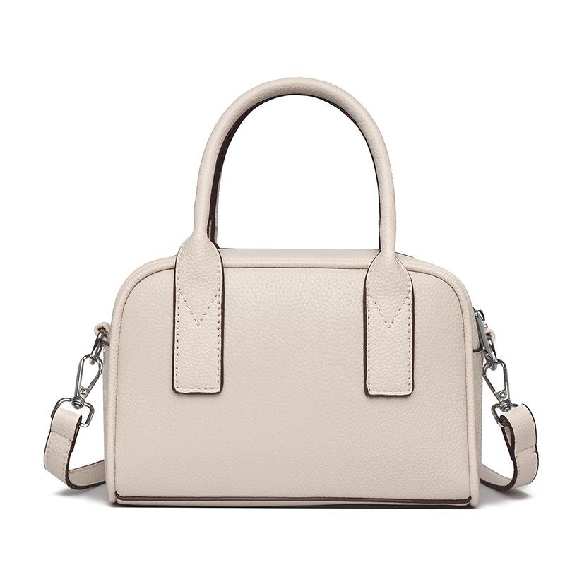 Simple small square bag, women's tide and 2025 new textured large-capacity bowling bag, commuter messenger bag