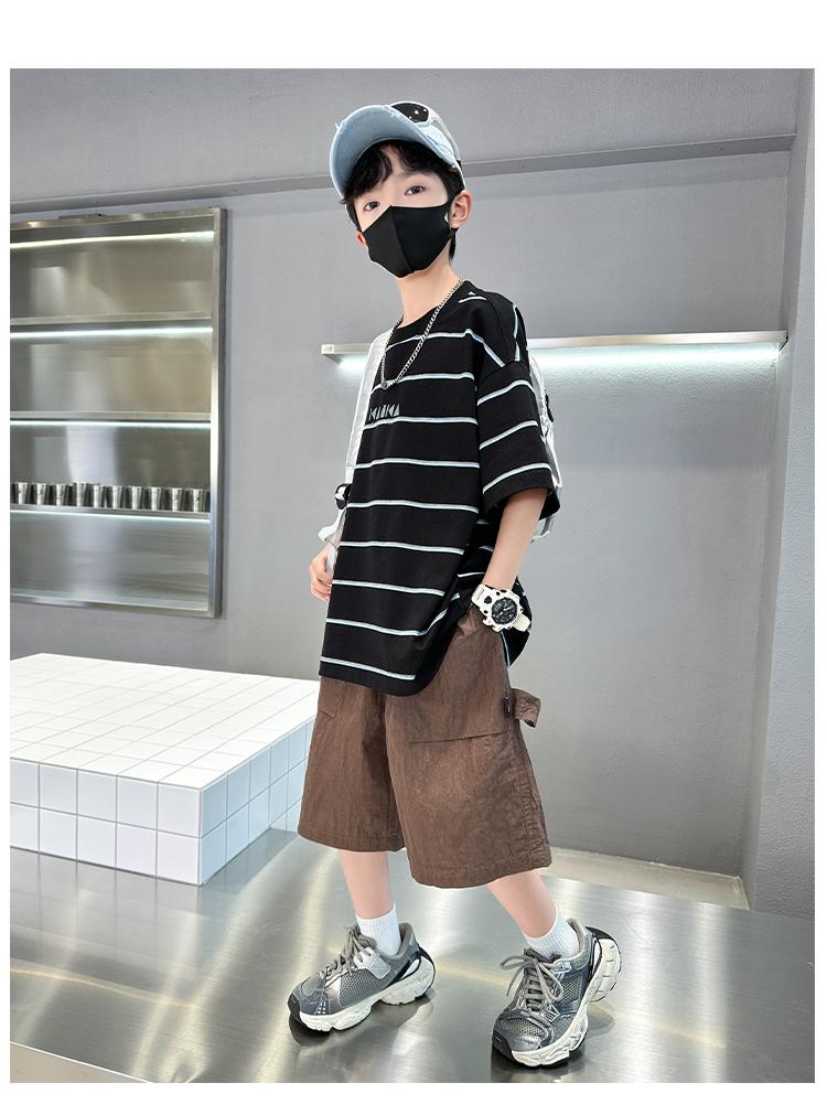 Boys' Summer Outfit Set 2026 New Item, Mid Size Children's Summer Boys' Thin Short Sleeved Children's Sports Striped Top, Trendy