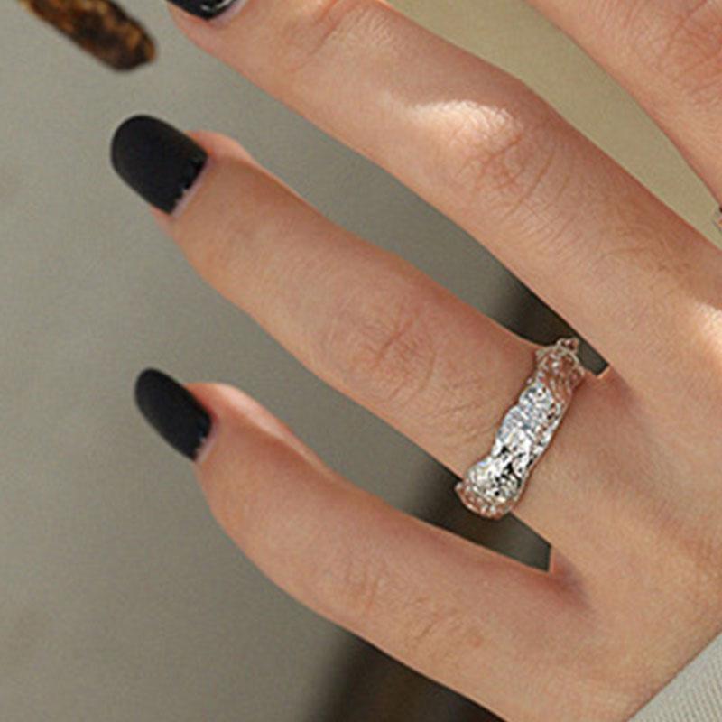 Light Luxury Temperament Pearl Ring Female Niche Design Versatile Fashion Trend Splicing High-End Feeling Banquet Jewelry Gift