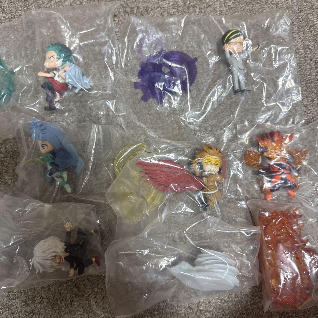 

[USED] HeroAca Figures