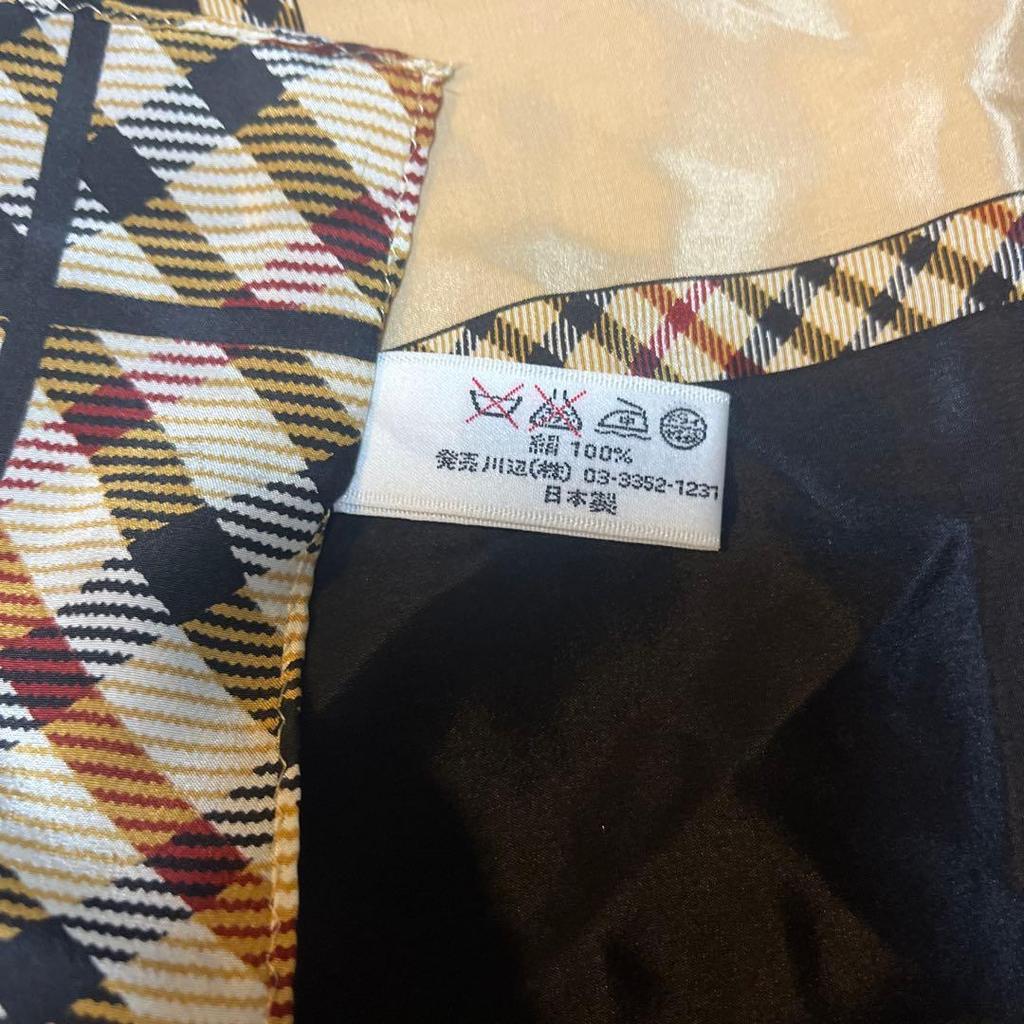 Used DAKS square scarf