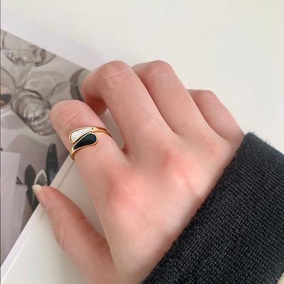 Fan Face Dripping Oil Fritillary White Ring Women's Niche Design Feeling Element Ring Ouruo Titanium Steel Does Not Fade Jewelry