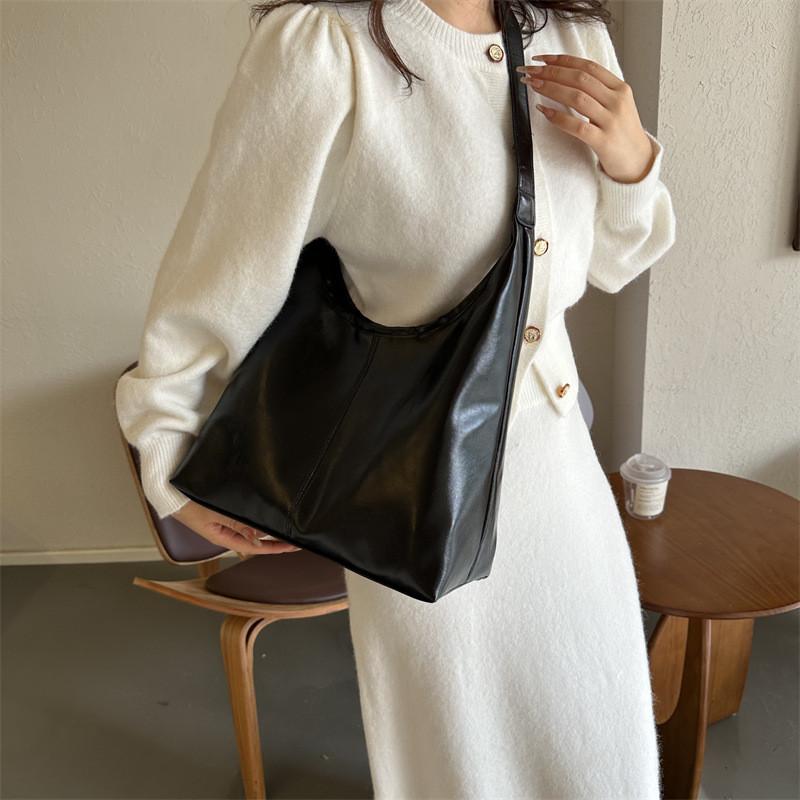Chic Retro Tote Bag For Women In Black Khaki Brown With Spacious Interior For Daily Use