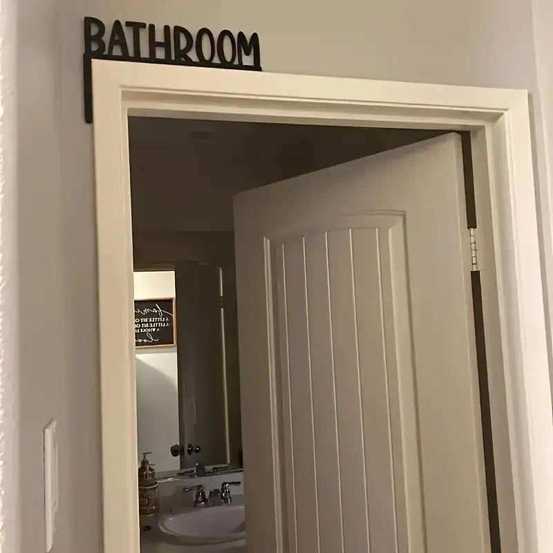 Wooden Family Sign Wall Hanging Includes Bathroom/laundry/love You, Goodbye/suitable for Door Bathroom Toilet Sign Guide Christm