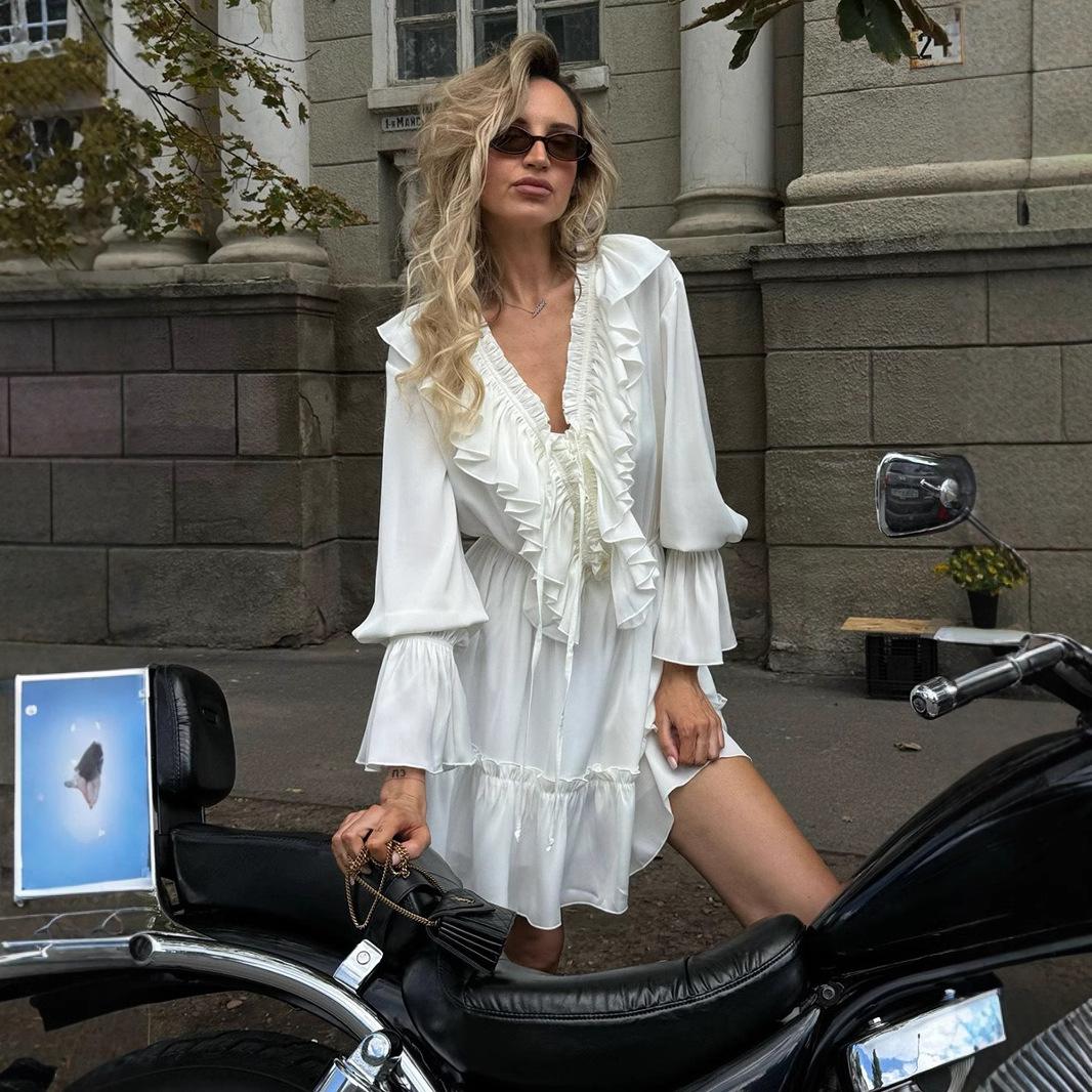 

Women s White Ruffled V-Neck Tiered Hem Dress with Flutter Sleeves, Casual Summer Dress S білий