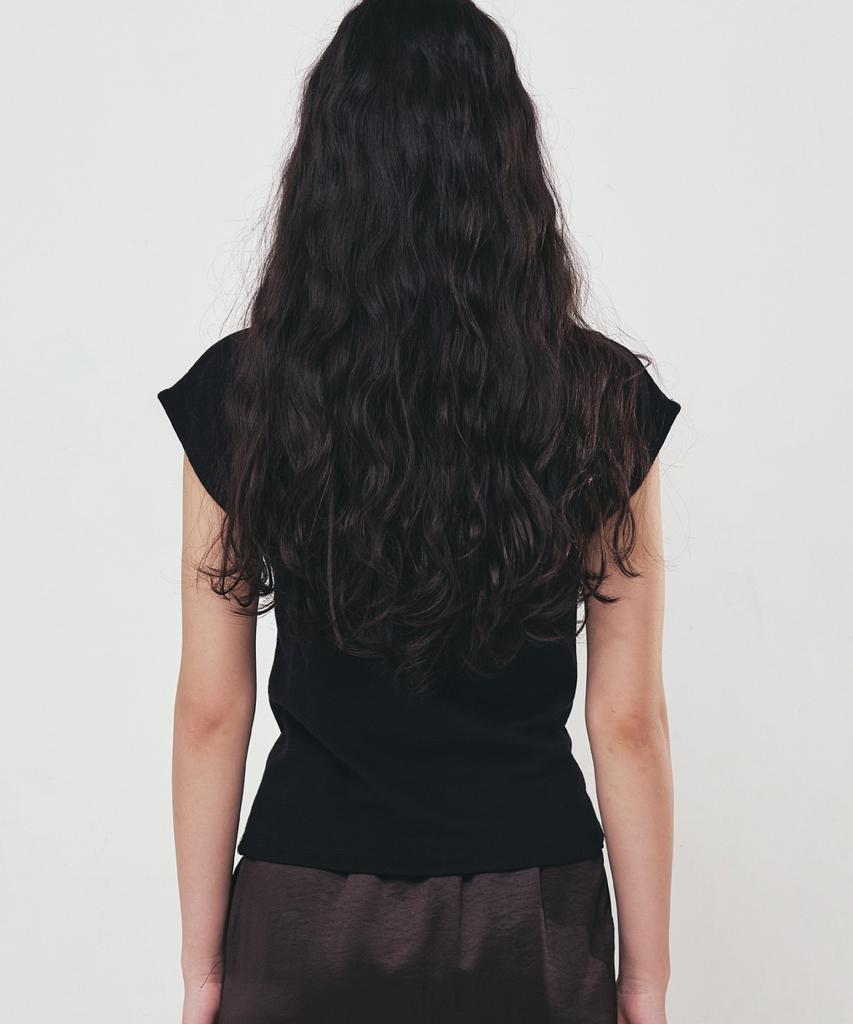 Nigaennikol Half Neck Slim Top_Black