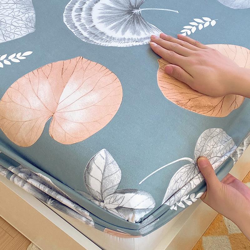 Leaf Printed Fitted Sheet with Elastic Band Skin-friendly and Breathable Single/Queen Bedsheet Soft Bedding (without pillowcase)
