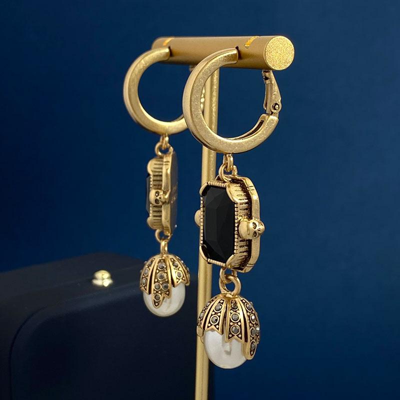 Retro Dworski Styl Długie Kolczyki z Kryształowych Pereł Kobięce Osobowość Średniowieczne Przesadne Kolczyki