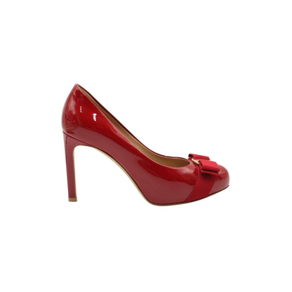 

Salvatore Ferragamo Pimpa Vara Bow Pumps In Red Leather Red US 5