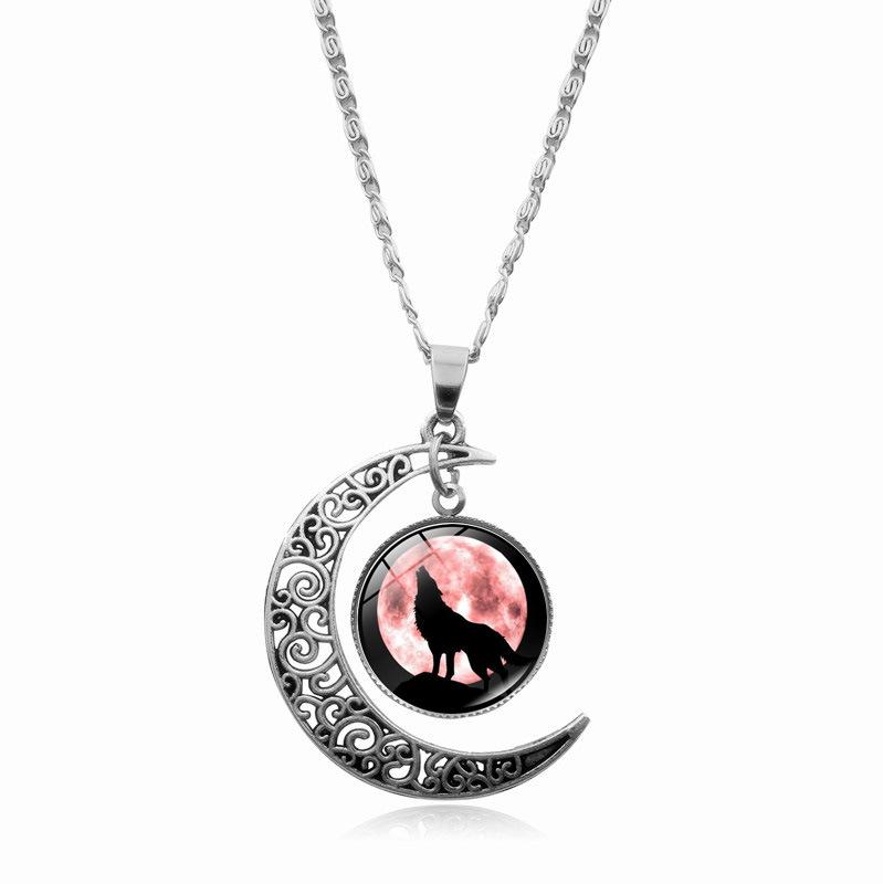 Howling Wolf Moon Time Gemstone Pendant Necklace Women's Versatile Collarbone Chain Accessory