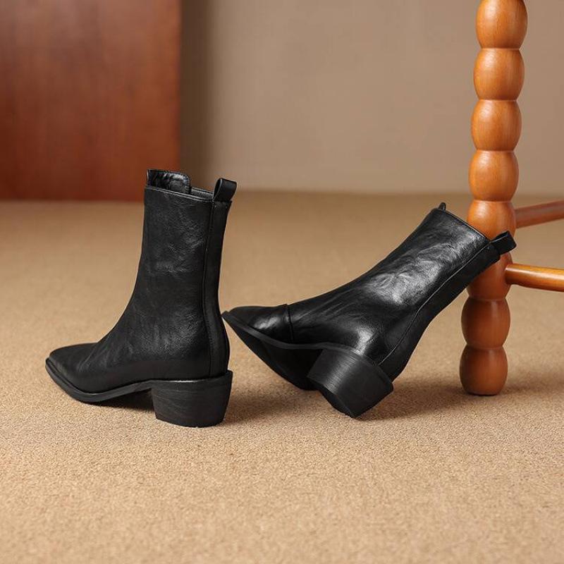 Nouvelles bottes de mode grande taille pour femmes, semelle en caoutchouc surface en cuir, talon moyen, bottes mi-mollet, automne et hiver talon carré version coréenne o