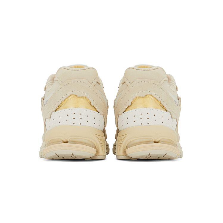 New Balance 2002R Protection Pack - Sandstone Unisex Sneakers Cream Turtledove Gold-Metallic M2002RDQ