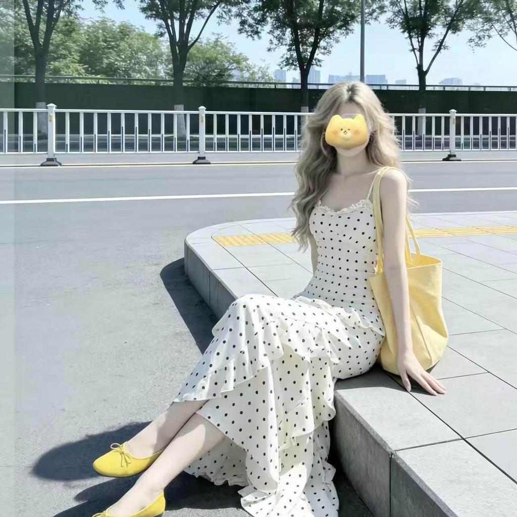 Design sense niche polka dot suspender dress women's spring and summer new French high waist ruffle edge fishtail skirt