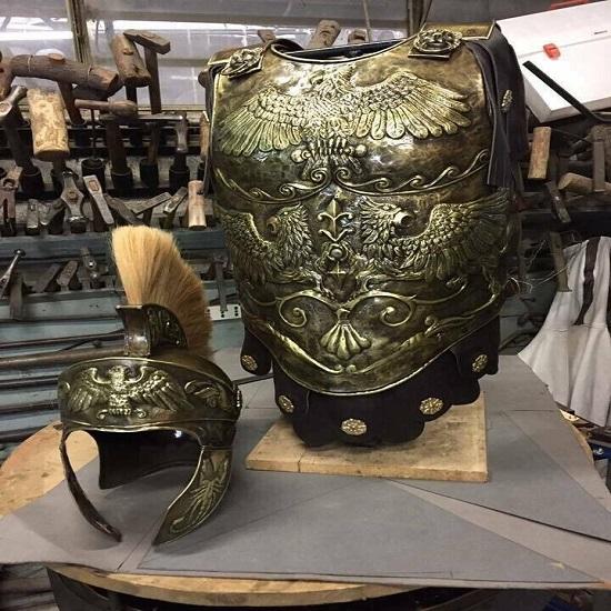 Halloween 18 Guage Medieval Roman Reenactment Breastplate with Roman Helmet