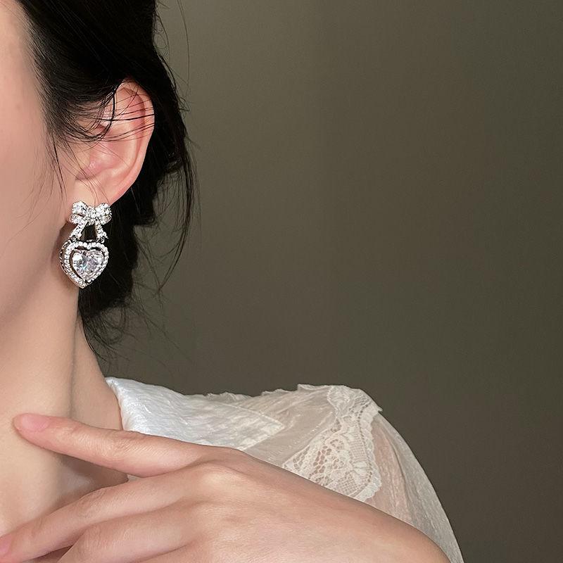 

Серьги-пусеты из серебра S925 в виде сердца и бантика - Милая и стильная японско-корейская мода