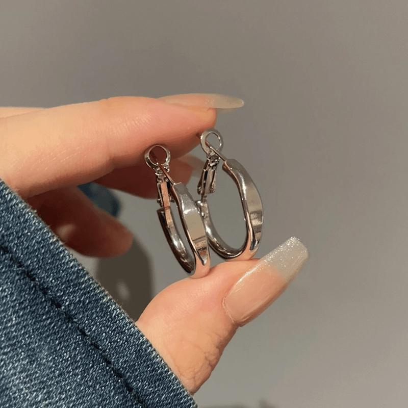Fashionable And Minimalist Silver Smooth Circular Earrings Suitable For Both Men And Women Personalized Punk Jewelry Gifts