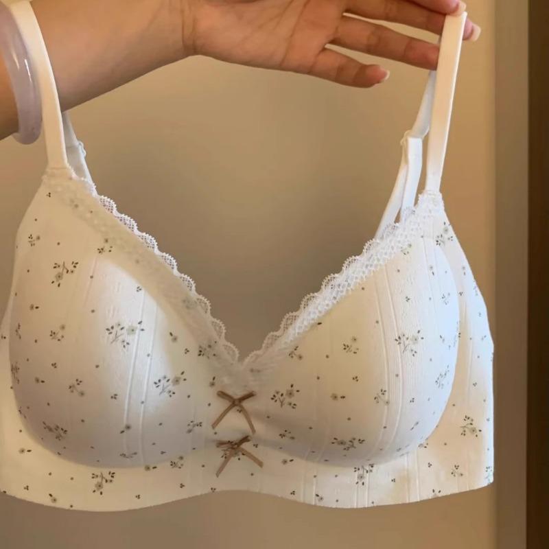 

White Floral Print Wireless Bra with Lace Trim and Blue Bow S белый