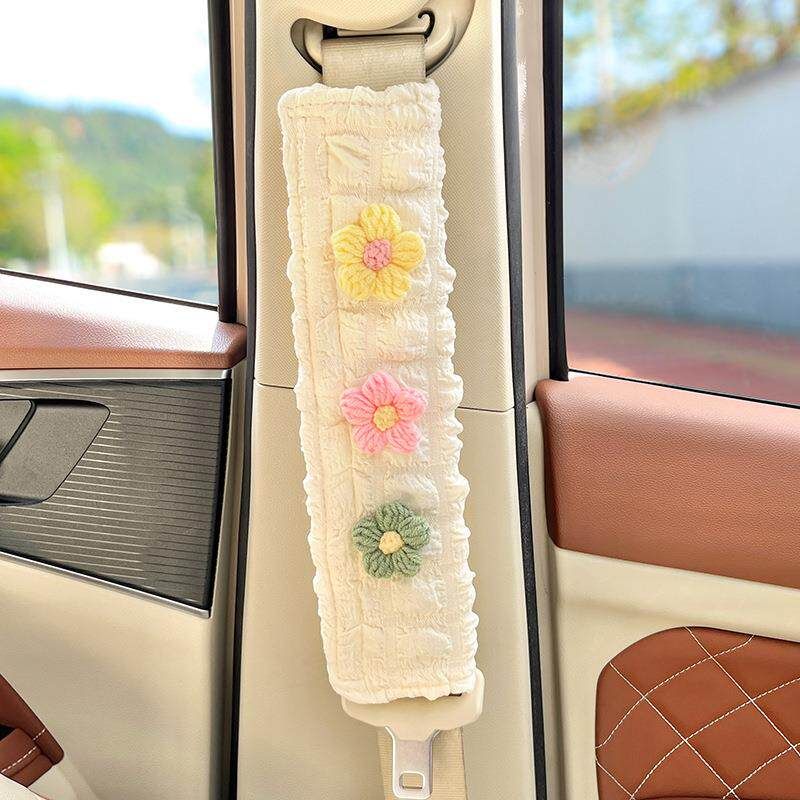 

Japanese Seiko Car Seatbelt Shoulder Pad Anti-Neck Strain Cartoon Cute Car Interior Decoration Accessories for Women Cute Floral Puff Shoulder Pad (30cm Single)