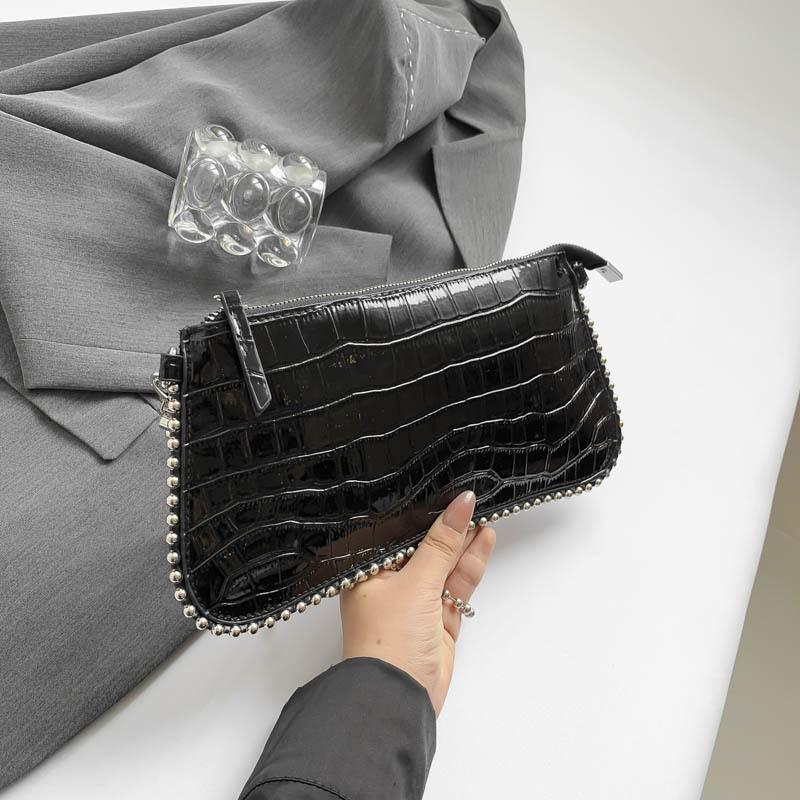 

Niche design chain bag women s 2024 new beautiful casual small square bag fashion personality beautiful shoulder bag чёрный