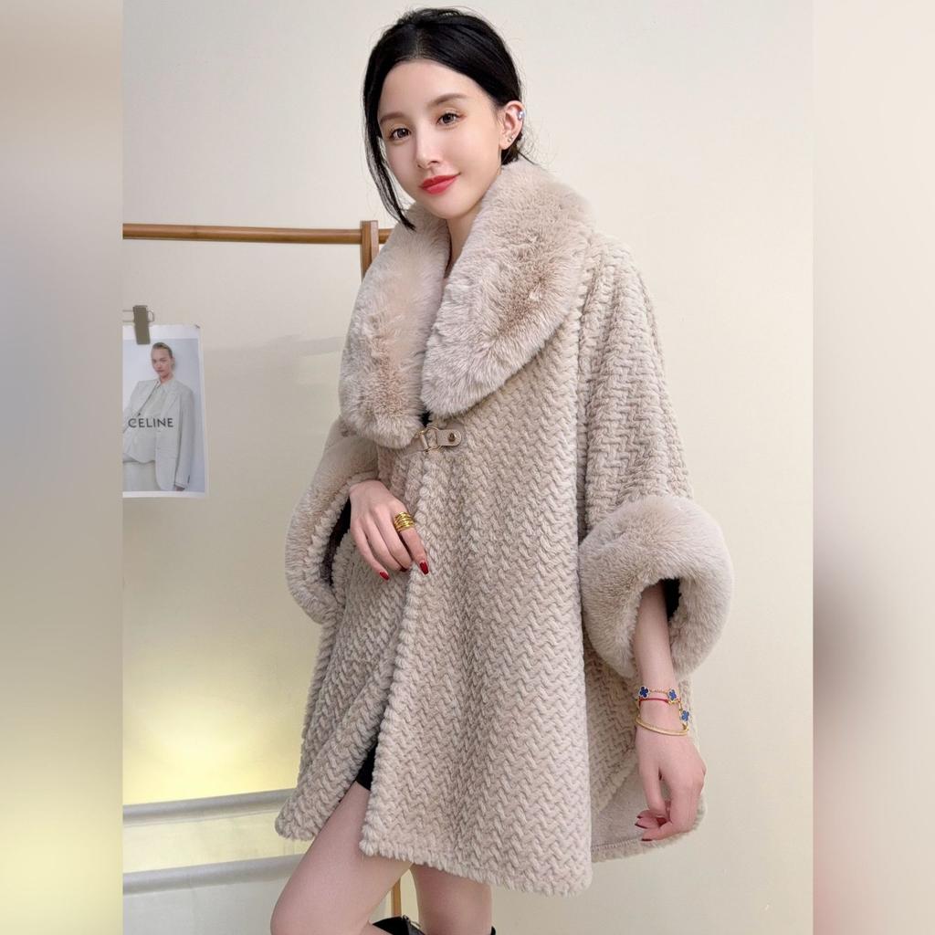Winter Women Loose  Cape Thicken Velvet Warm Batwing Sleeves Long Cloak Semicircle Faux Fur Neck   Wear Overcoat