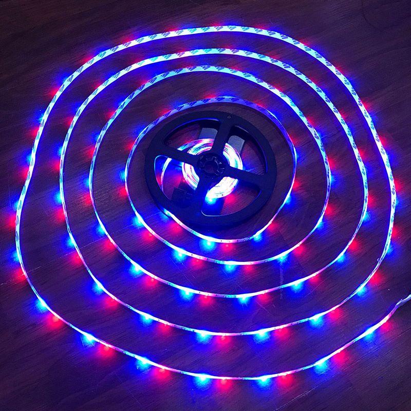 Vielseitiges 300-LED-RGB-Streifenlicht-Kit mit einstellbaren Modi und Fernbedienung 16 Fuß