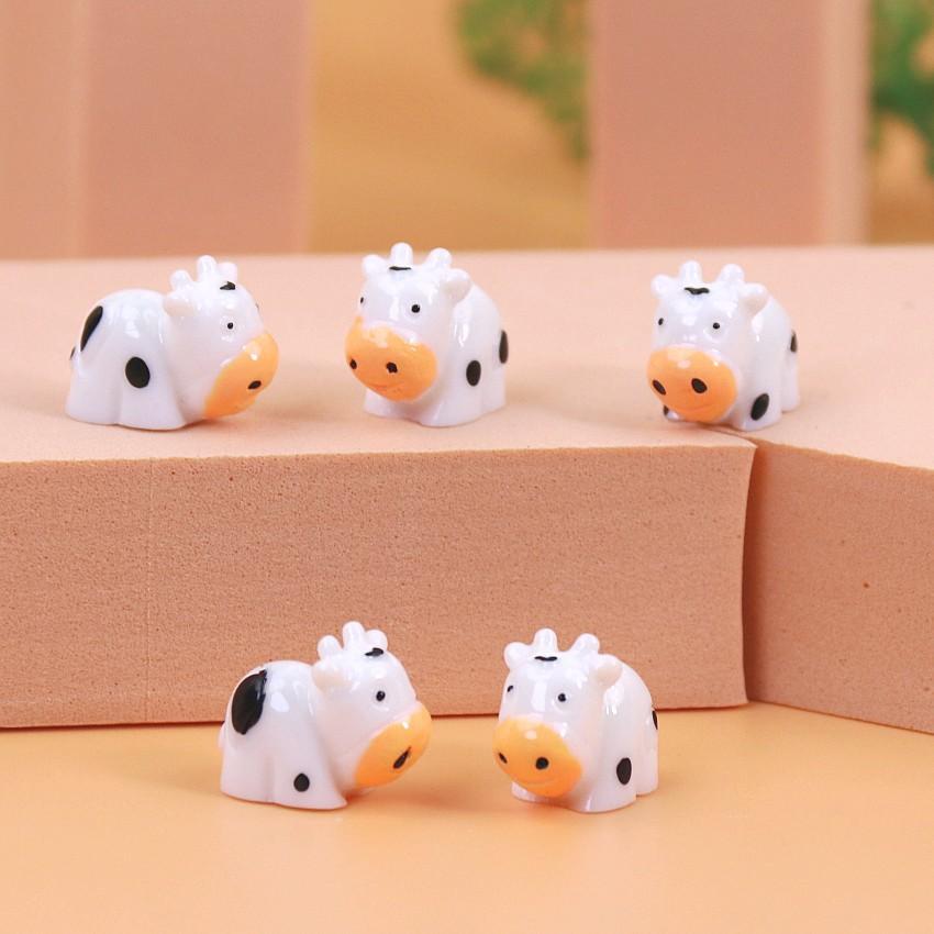 Creative Resin Cow Figurine – Cartoon Animal Craft Kit for DIY Decor, Gifts, and Handmade Projects