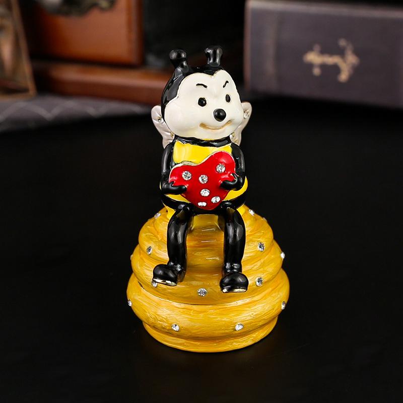Enamel hand-painted bee hive decorative box alloy jewelry box gift bee person