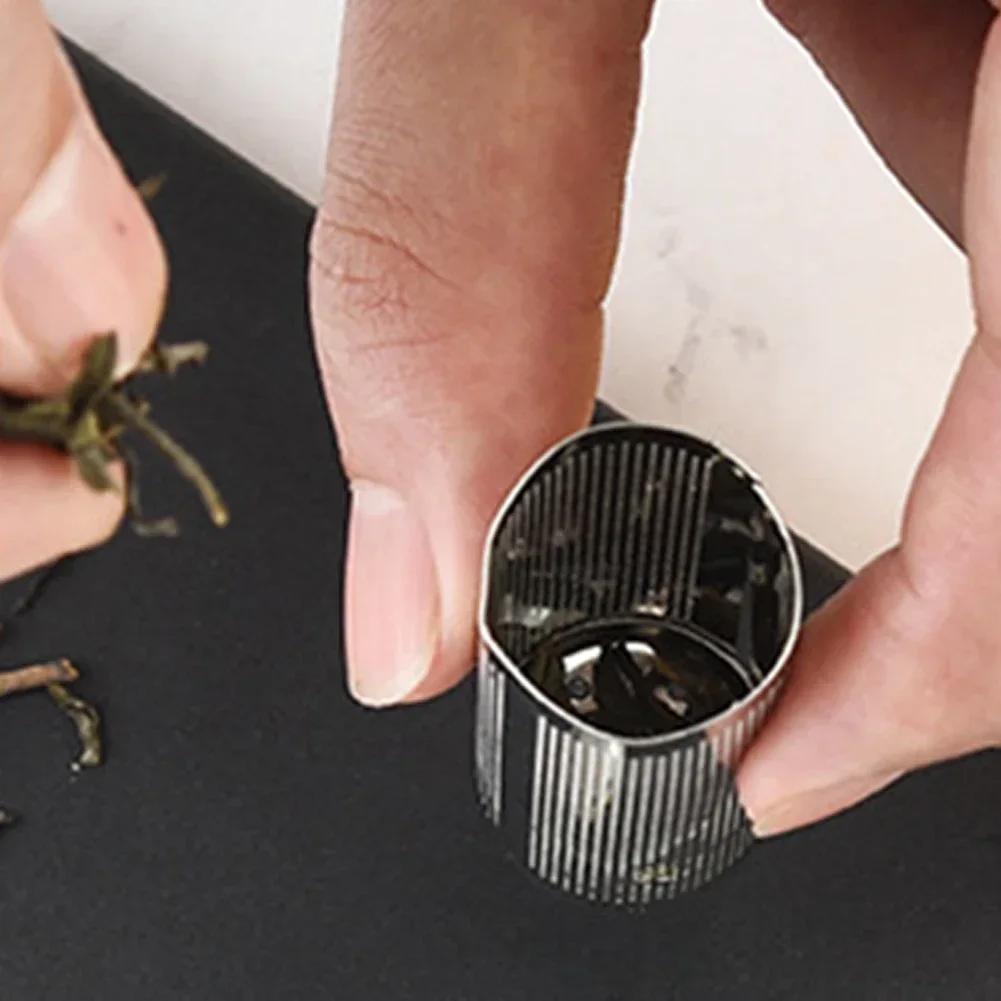 S/L Edelstahl Tee-Ei mit Verschluss Gewürz Blatt Tee Kugel Sieb Maschen Tee Filter Heim Küchenzubehör