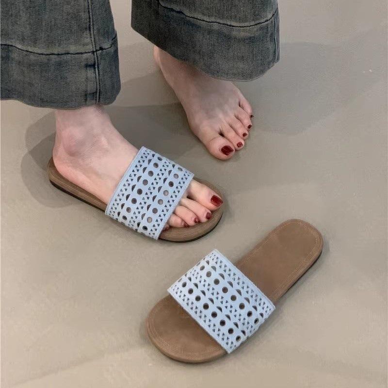 Design Sense Niche One-word Sandals Summer 2025 Retro Woven Hollow Open-toed Outer Wear Cool Slippers Women's Shoes