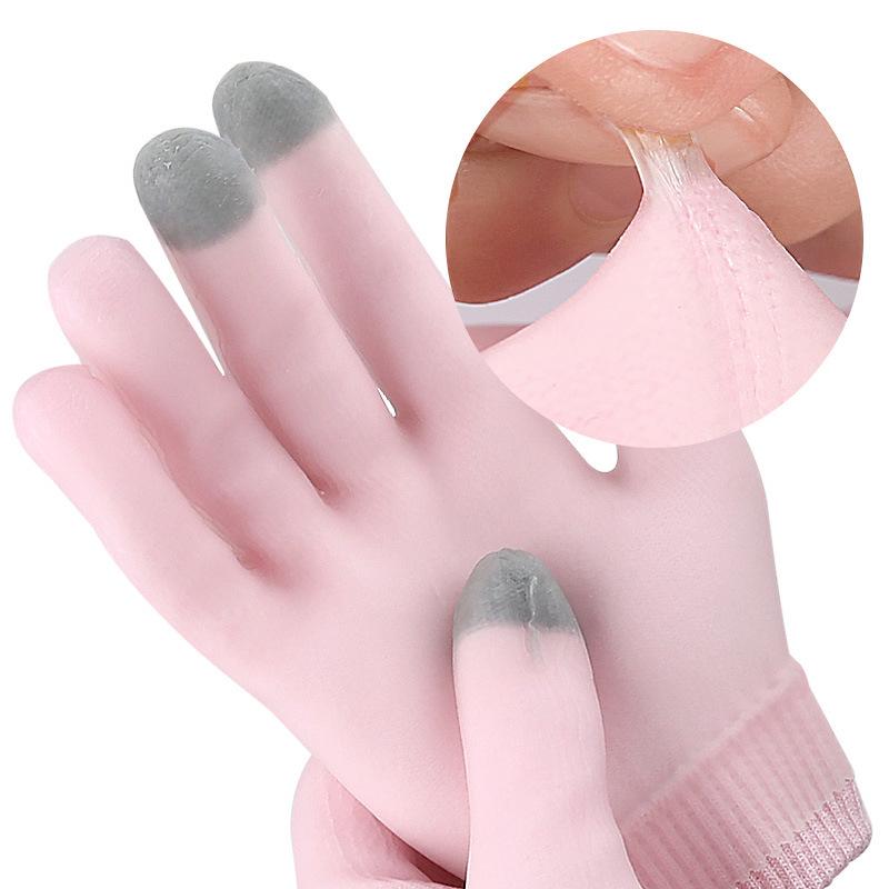 Feather Yarn Gel Touchscreen Gloves & Moisturizing Hand Mask Set