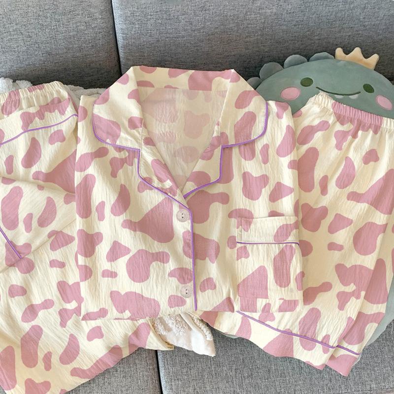 

Милый дизайн с коровьим принтом, чувство стиля, пижама из мятой ткани, женская летняя домашняя одежда, комплект из трех предметов с коротким рукавом M