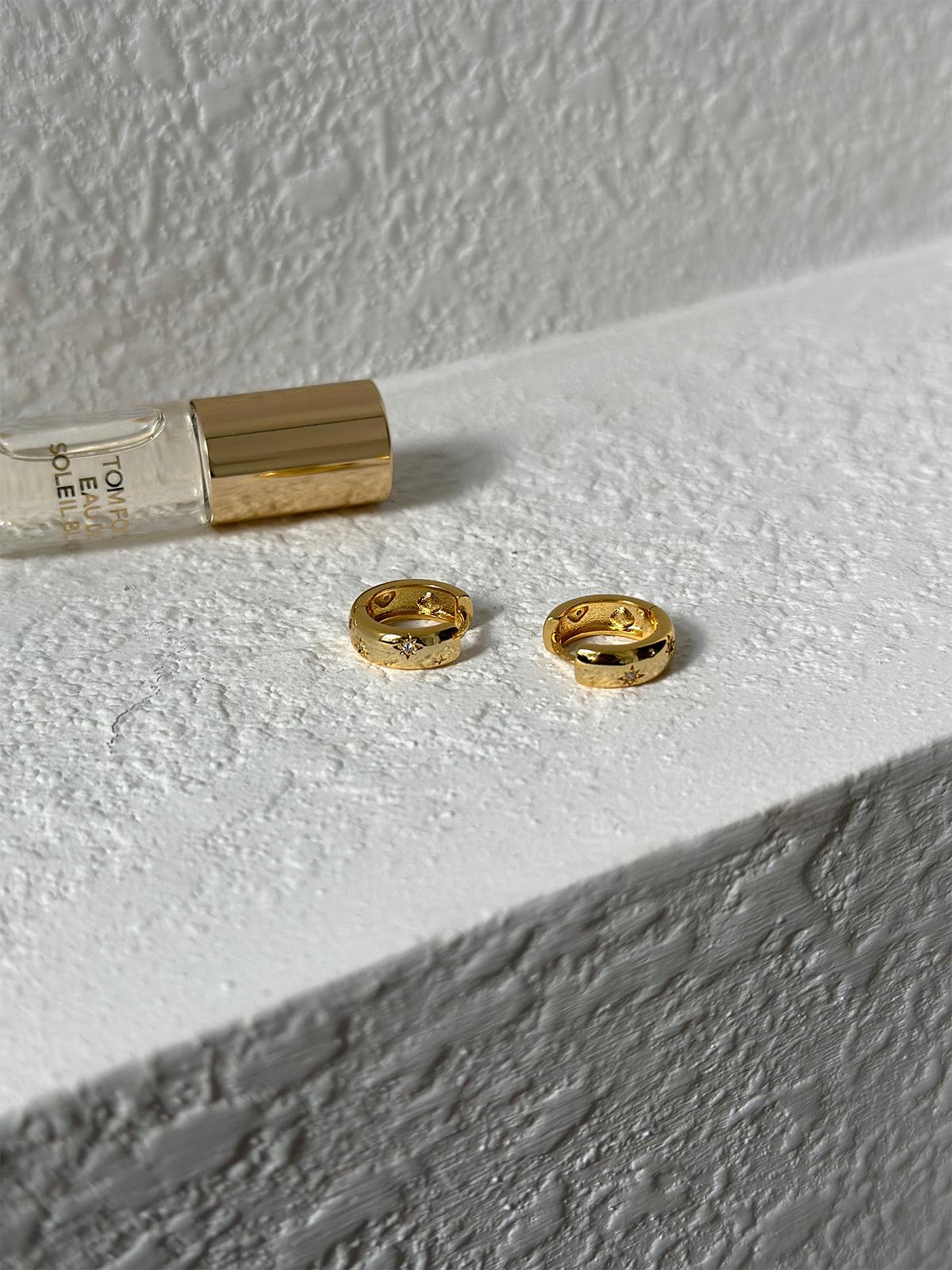 

octagram zircon ear buckle 925 silver needle niche design retro new texture fashionable temperament ear buckle tide 925 silver needle